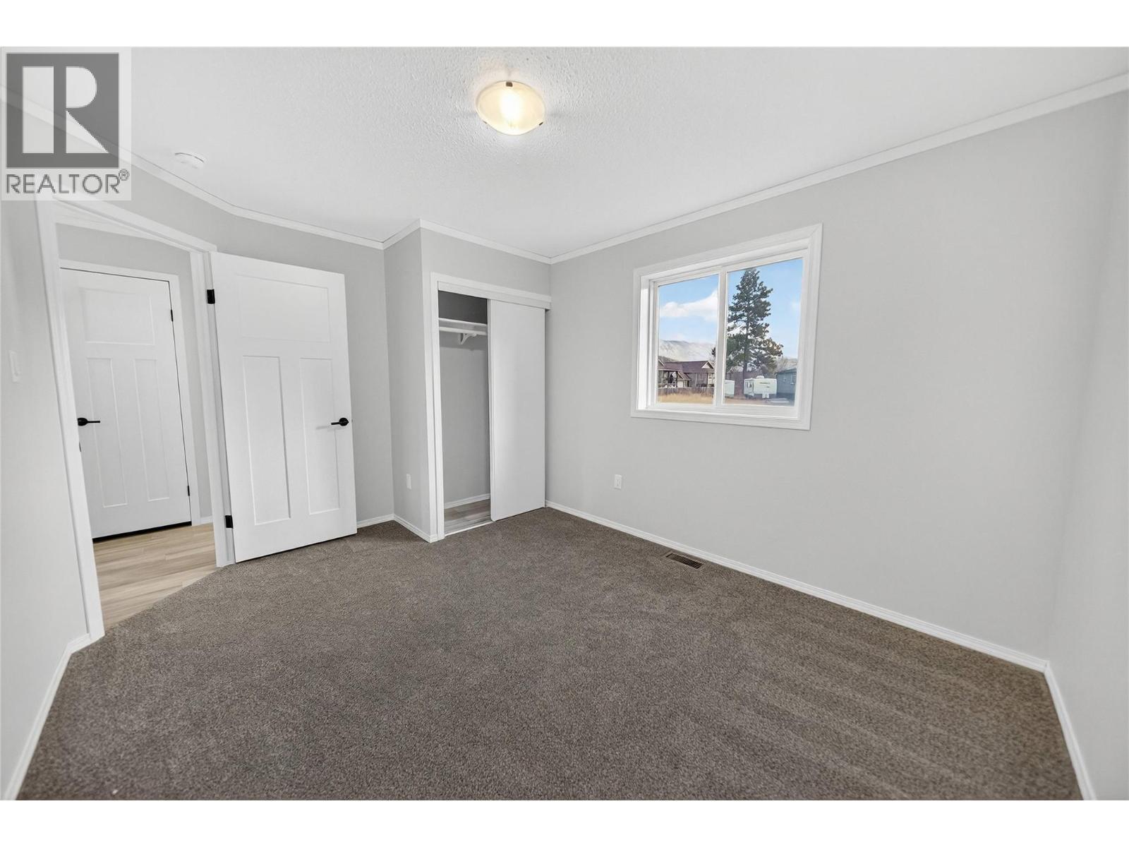 8948 Rundle Place, Canal Flats, BC