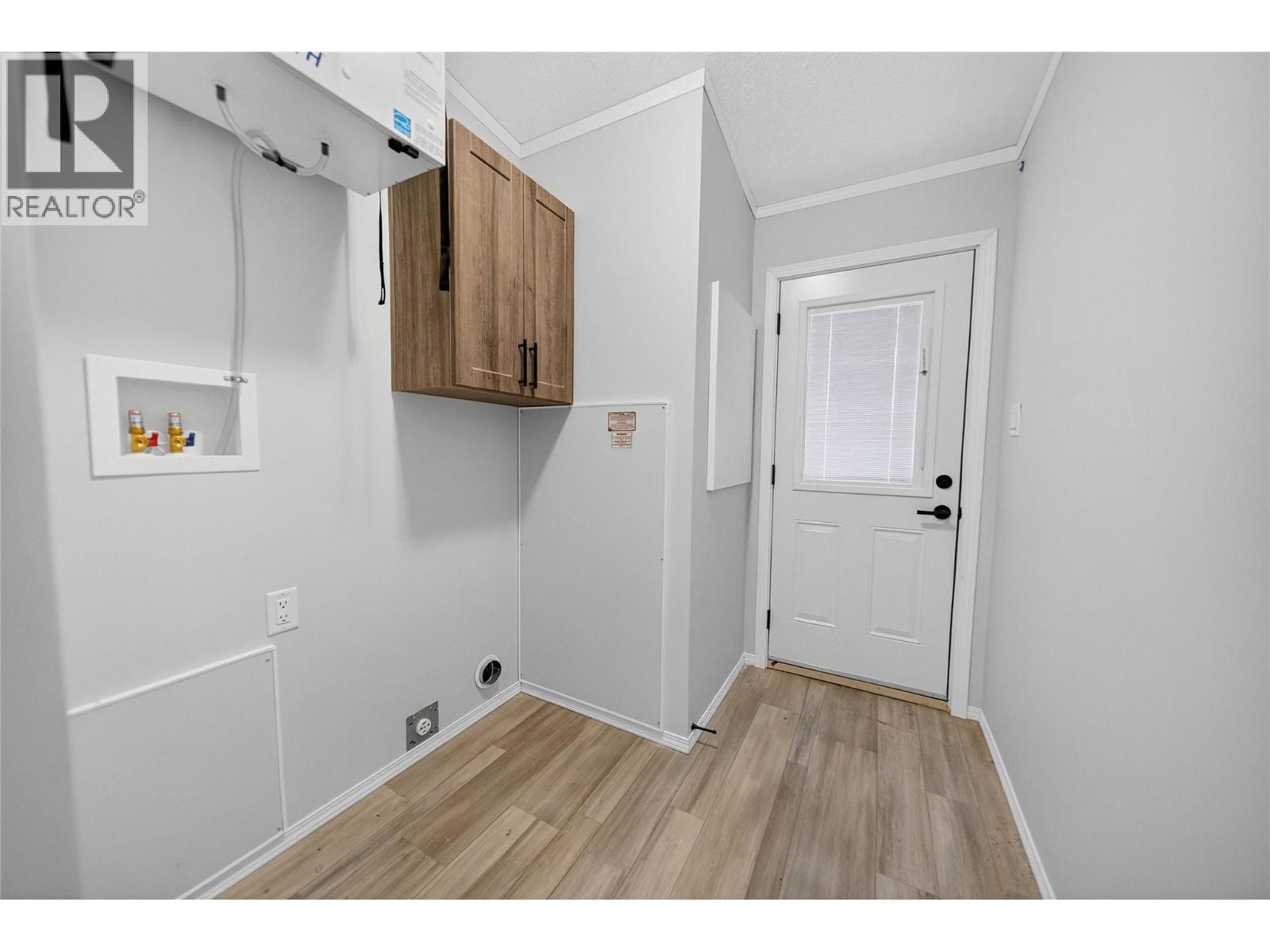 8948 Rundle Place, Canal Flats, BC