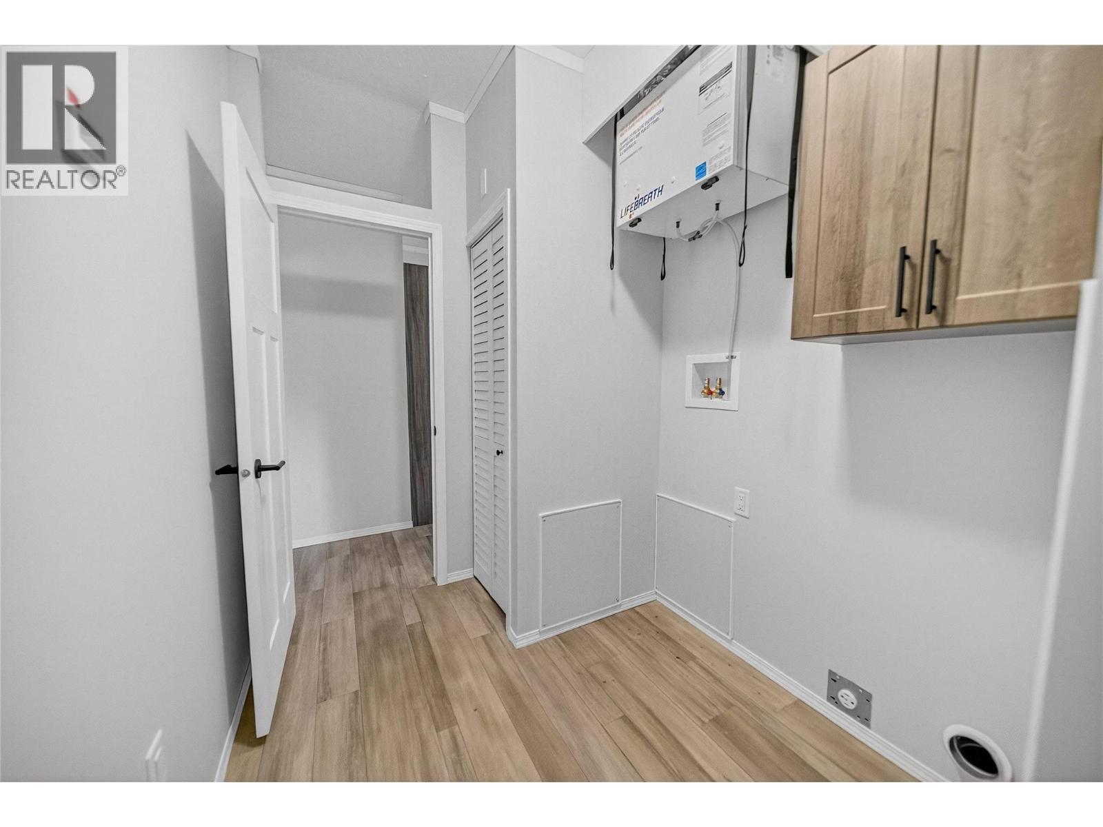 8948 Rundle Place, Canal Flats, BC