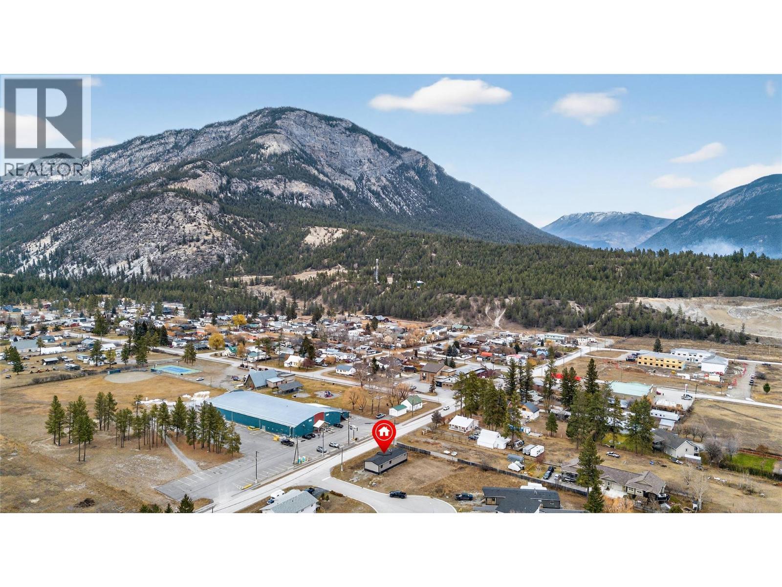 8948 Rundle Place, Canal Flats, BC