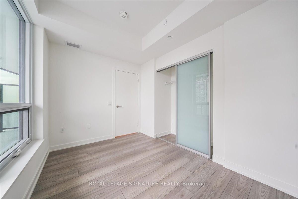 1313-120 Broadway Avenue, Toronto, ON - Indoor Photo Showing Other Room