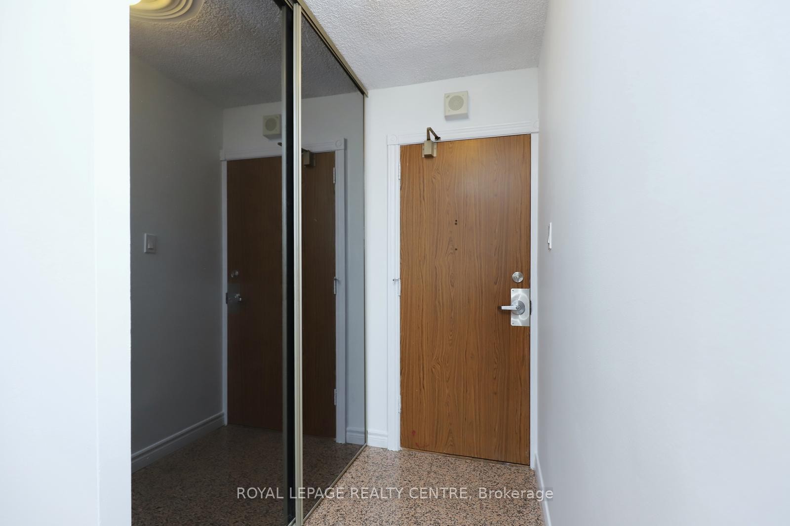 1519-50 Mississauga Valley Boulevard, Mississauga, ON - Indoor Photo Showing Other Room