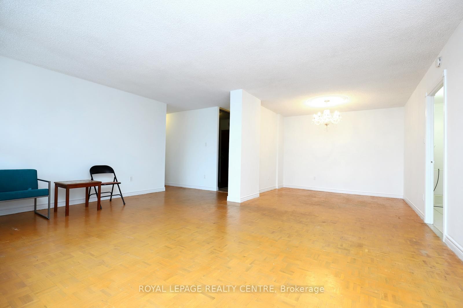 1519-50 Mississauga Valley Boulevard, Mississauga, ON - Indoor Photo Showing Other Room