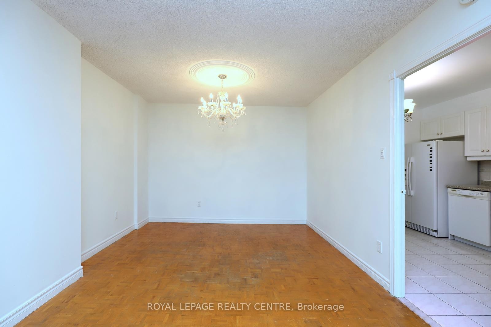 1519-50 Mississauga Valley Boulevard, Mississauga, ON - Indoor