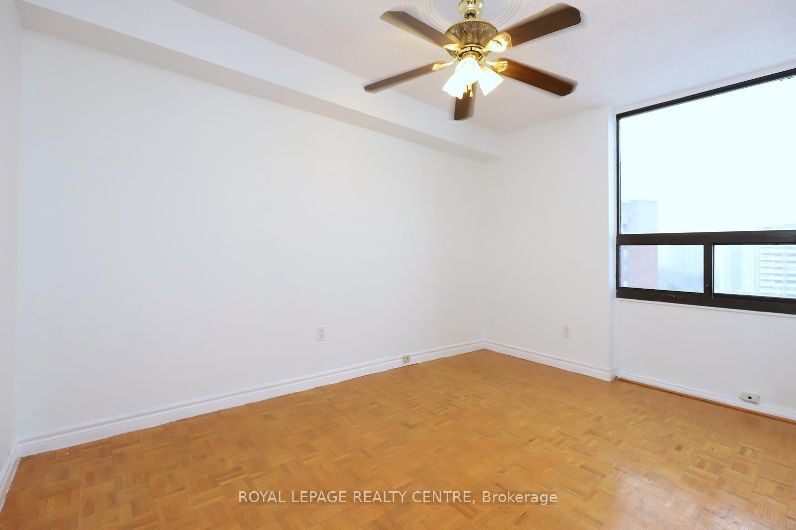 1519-50 Mississauga Valley Boulevard, Mississauga, ON - Indoor Photo Showing Other Room