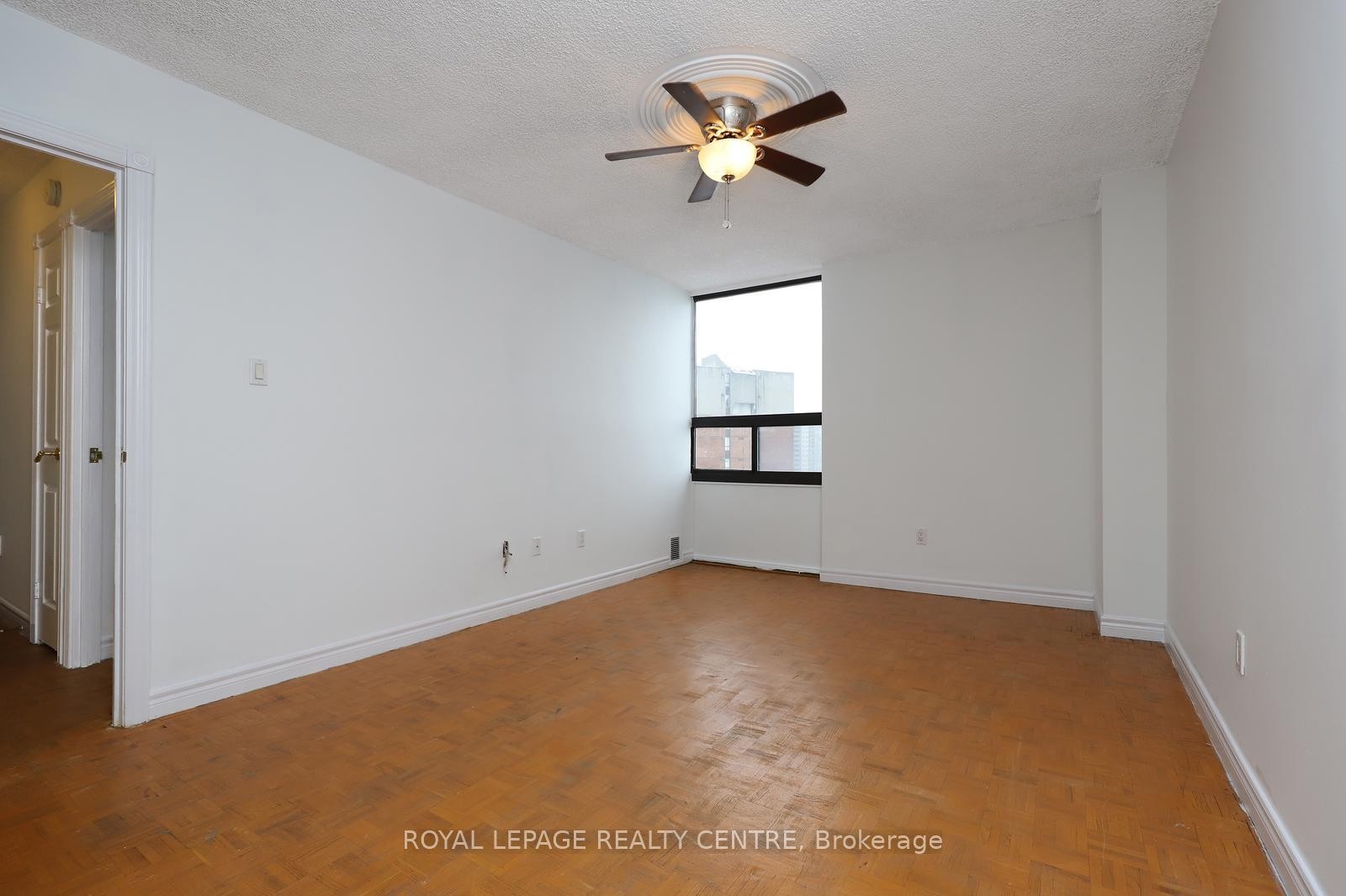 1519-50 Mississauga Valley Boulevard, Mississauga, ON - Indoor Photo Showing Other Room