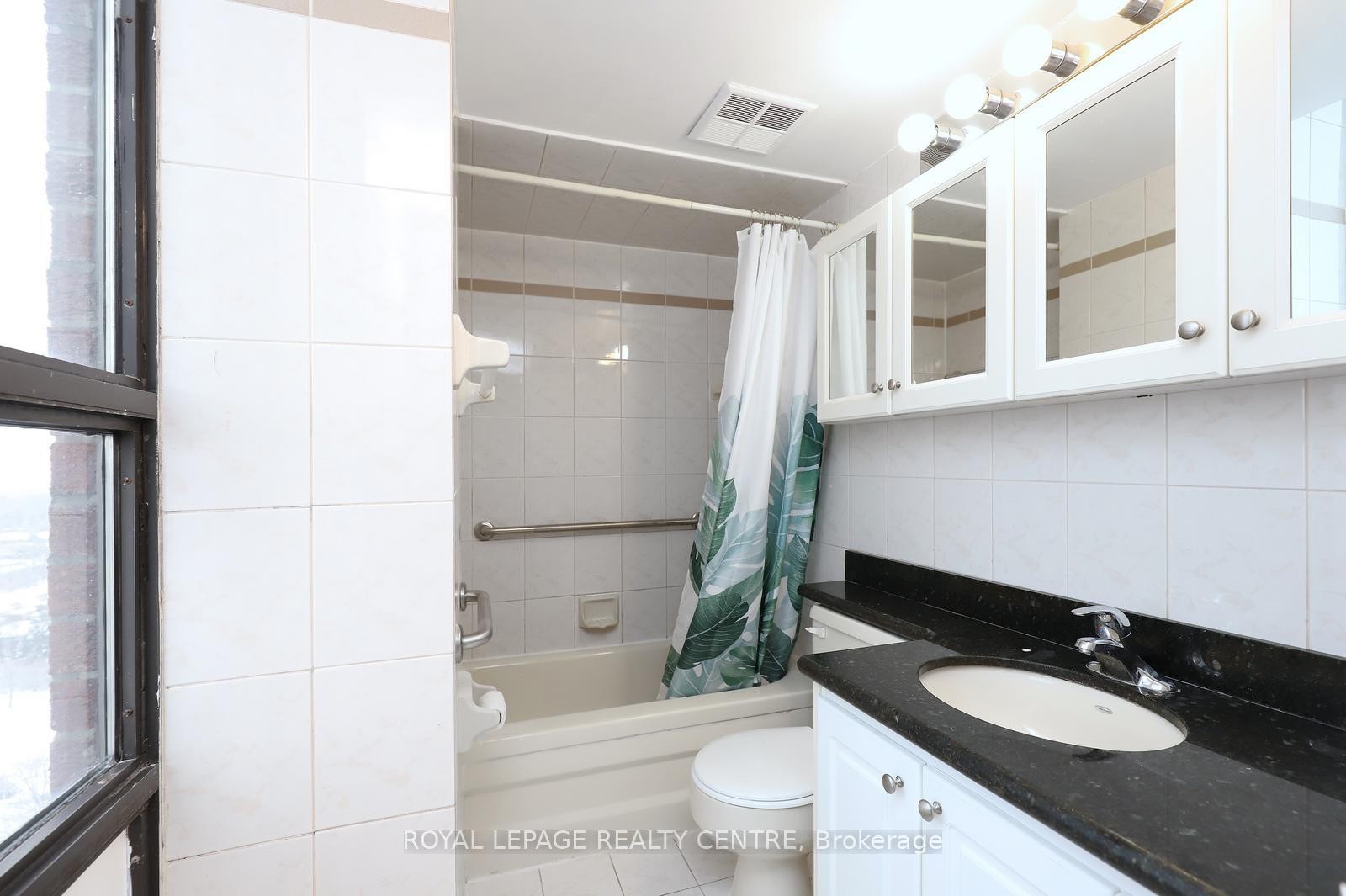 1519-50 Mississauga Valley Boulevard, Mississauga, ON - Indoor Photo Showing Bathroom