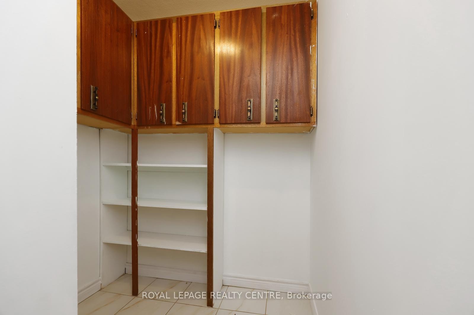 1519-50 Mississauga Valley Boulevard, Mississauga, ON - Indoor