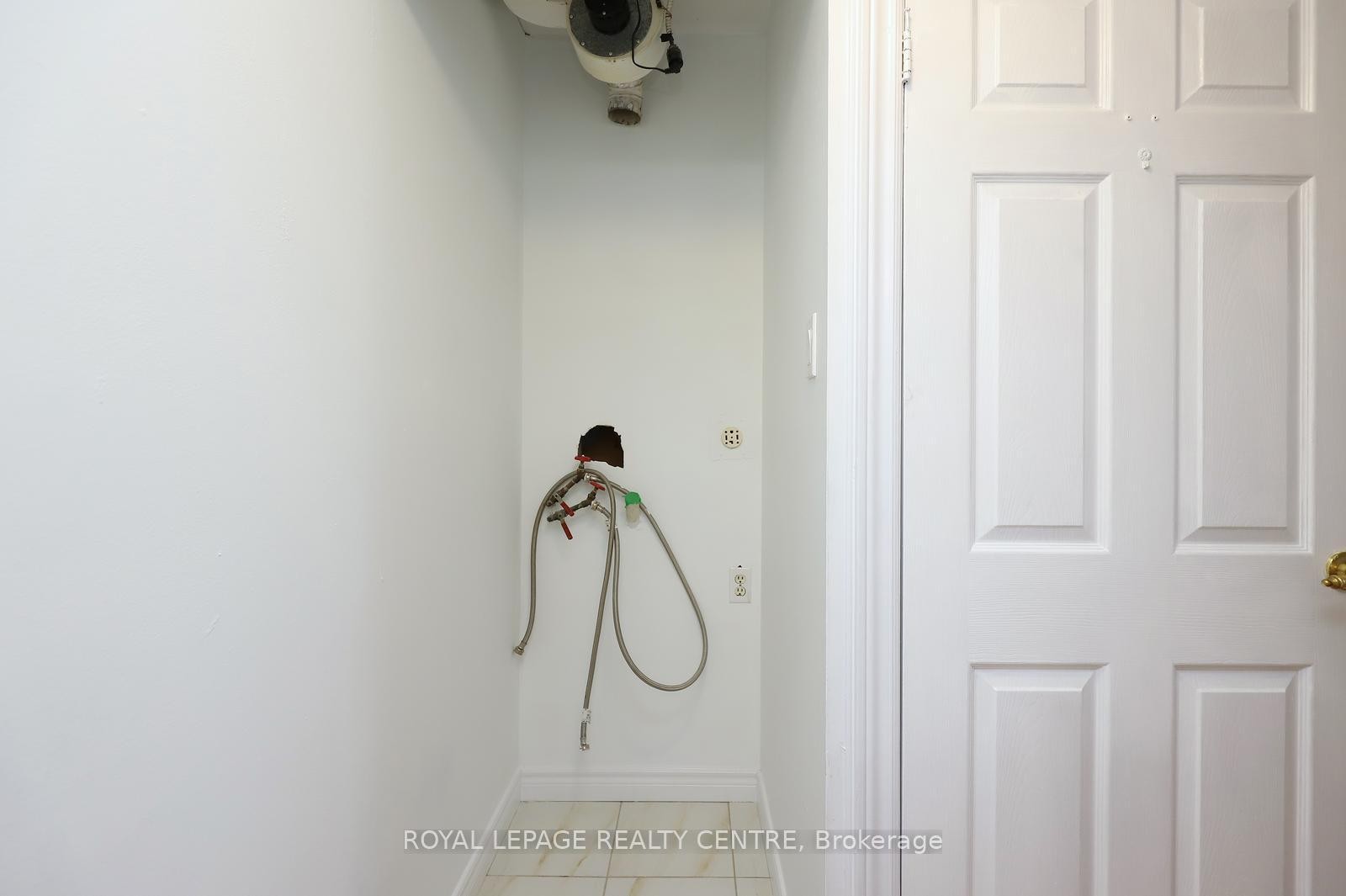 1519-50 Mississauga Valley Boulevard, Mississauga, ON - Photo Showing Other Room