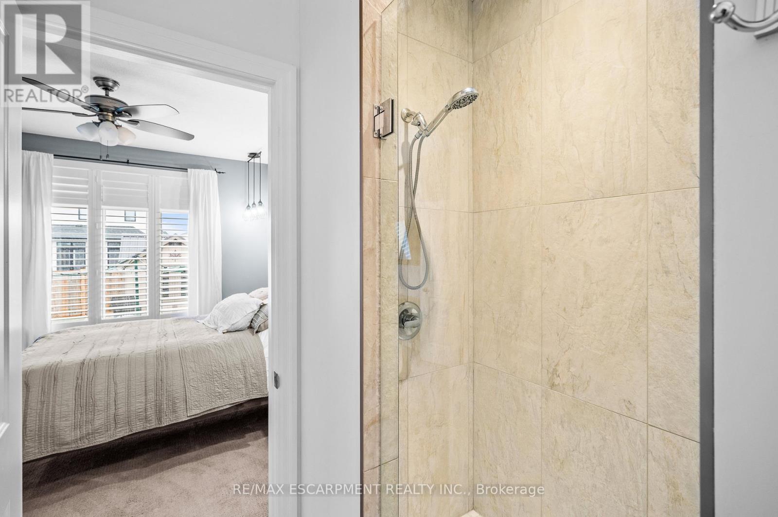 100 Tamarack Boulevard, Woodstock, ON - Indoor Photo Showing Bathroom