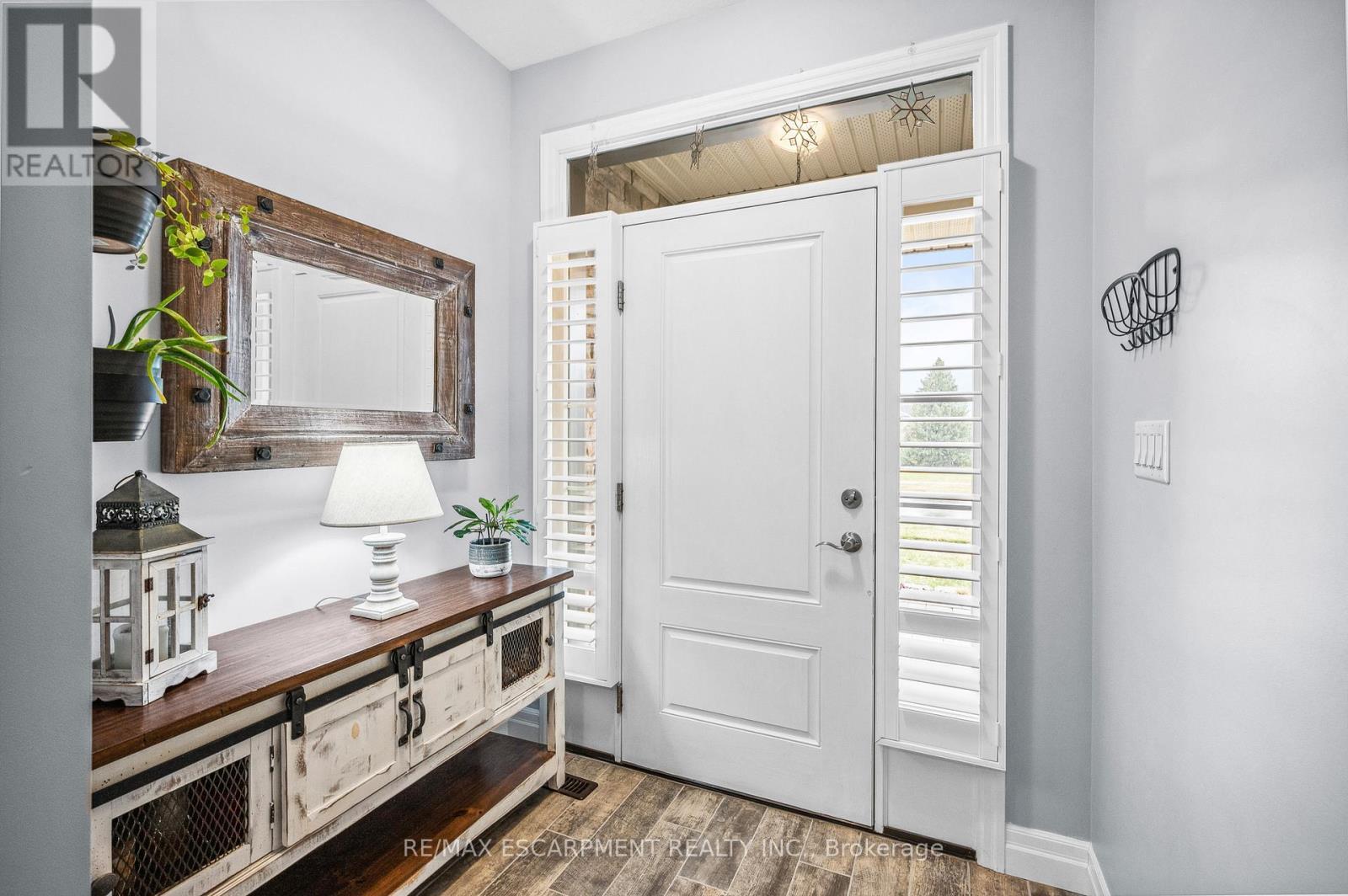 100 Tamarack Boulevard, Woodstock, ON - Indoor Photo Showing Other Room