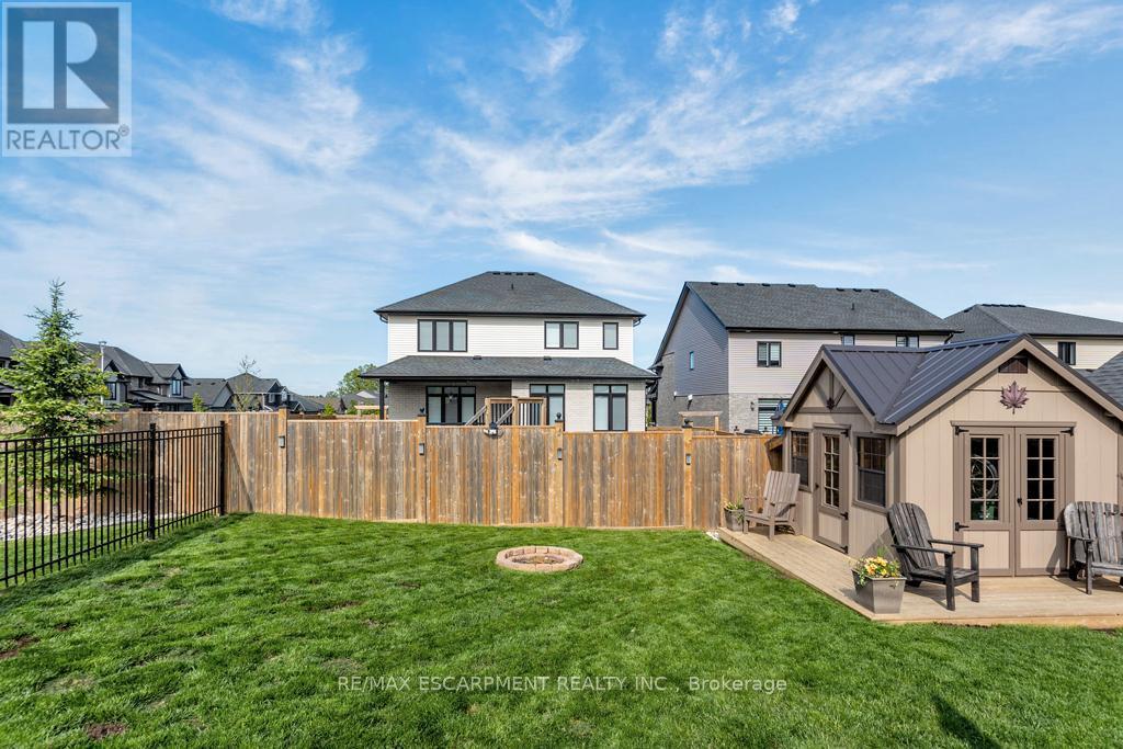 100 Tamarack Boulevard, Woodstock, ON - Outdoor