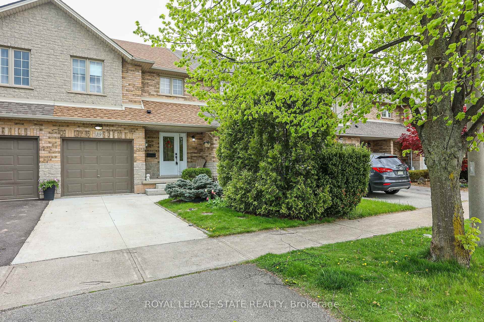 19 Beech Street, Grimsby, ON - Outdoor With Facade