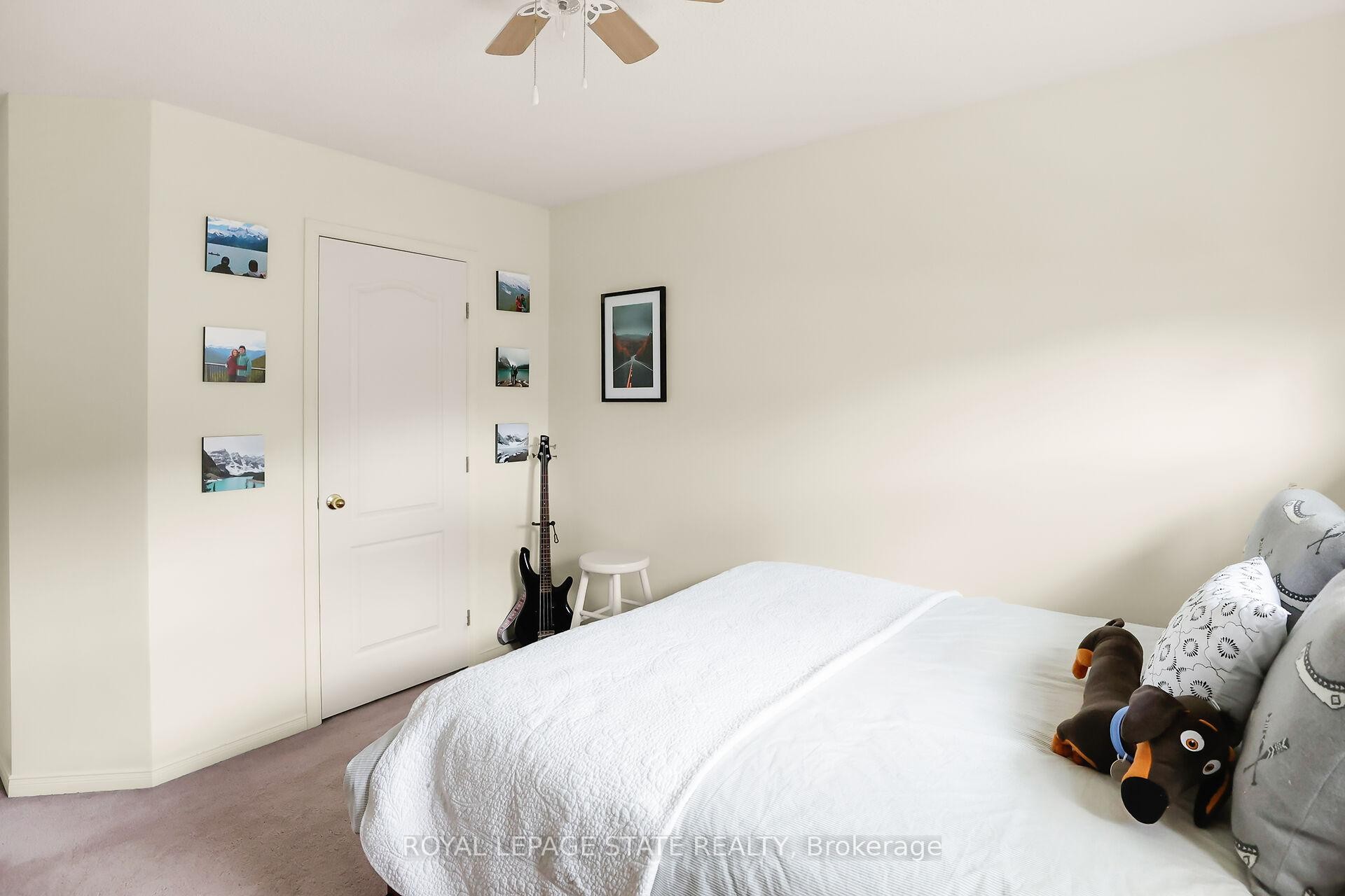 19 Beech Street, Grimsby, ON - Indoor Photo Showing Bedroom