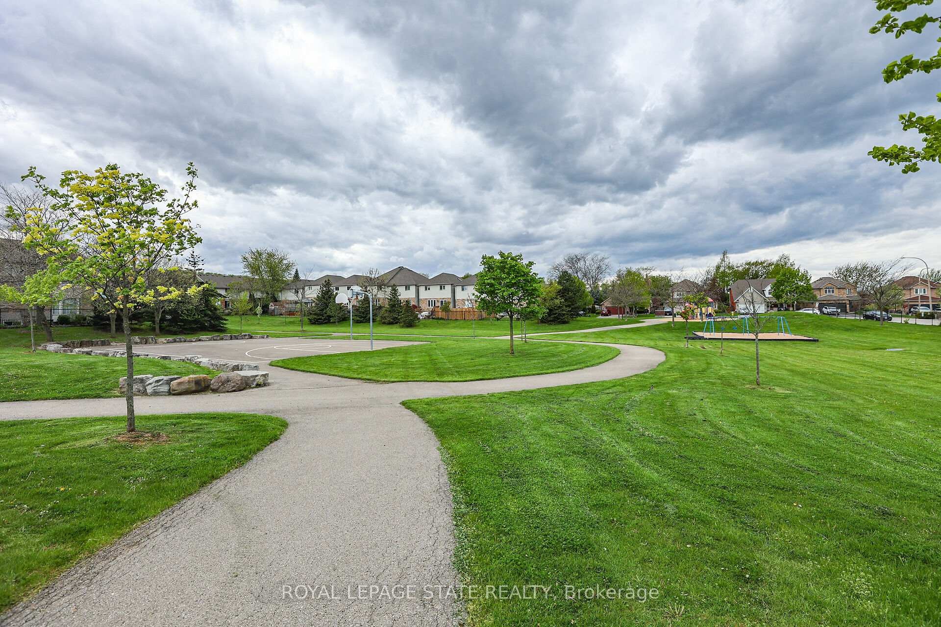 19 Beech Street, Grimsby, ON - Outdoor With View