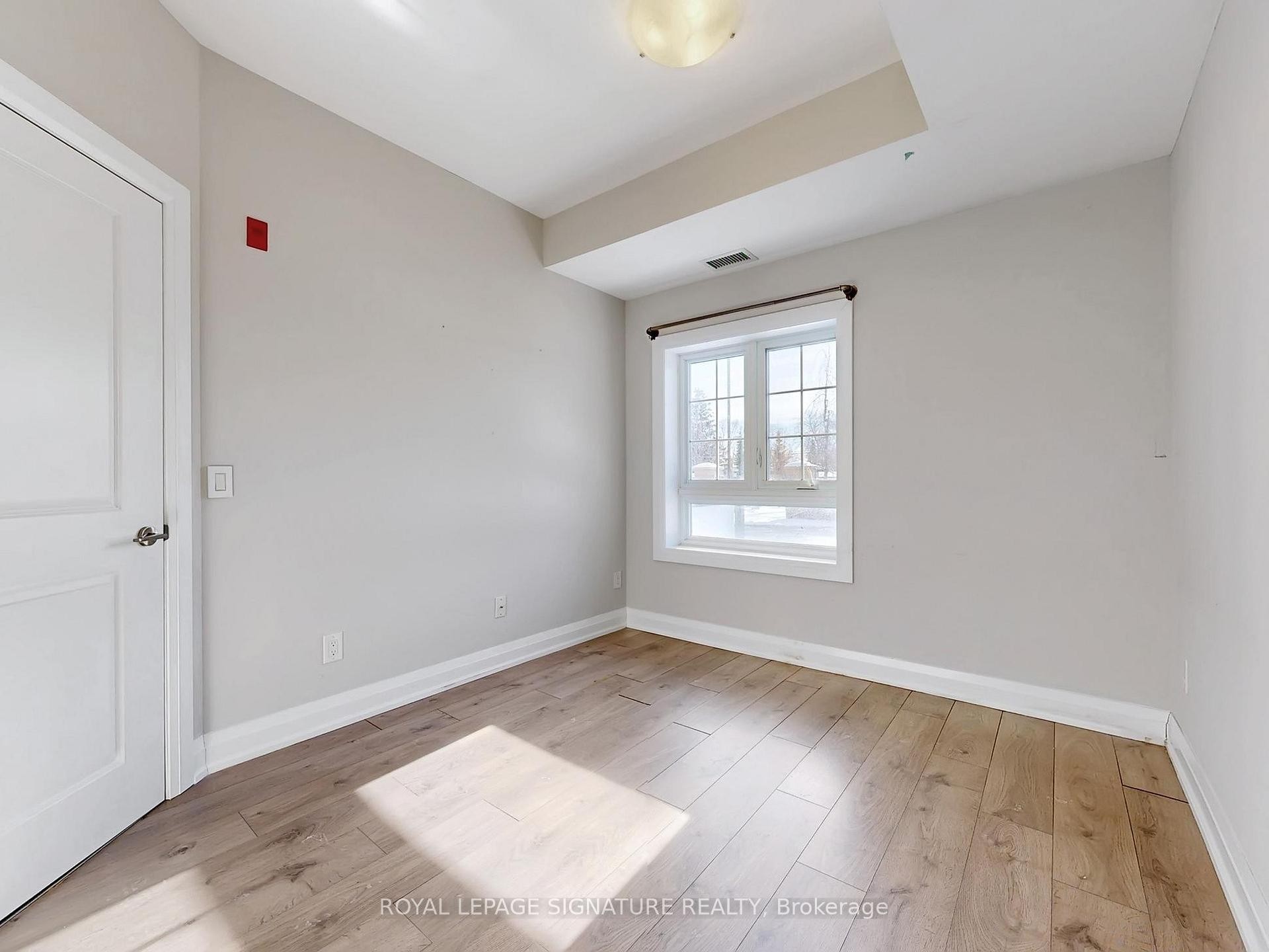 114-481 Rupert Avenue, Whitchurch-Stouffville, ON - Indoor Photo Showing Other Room