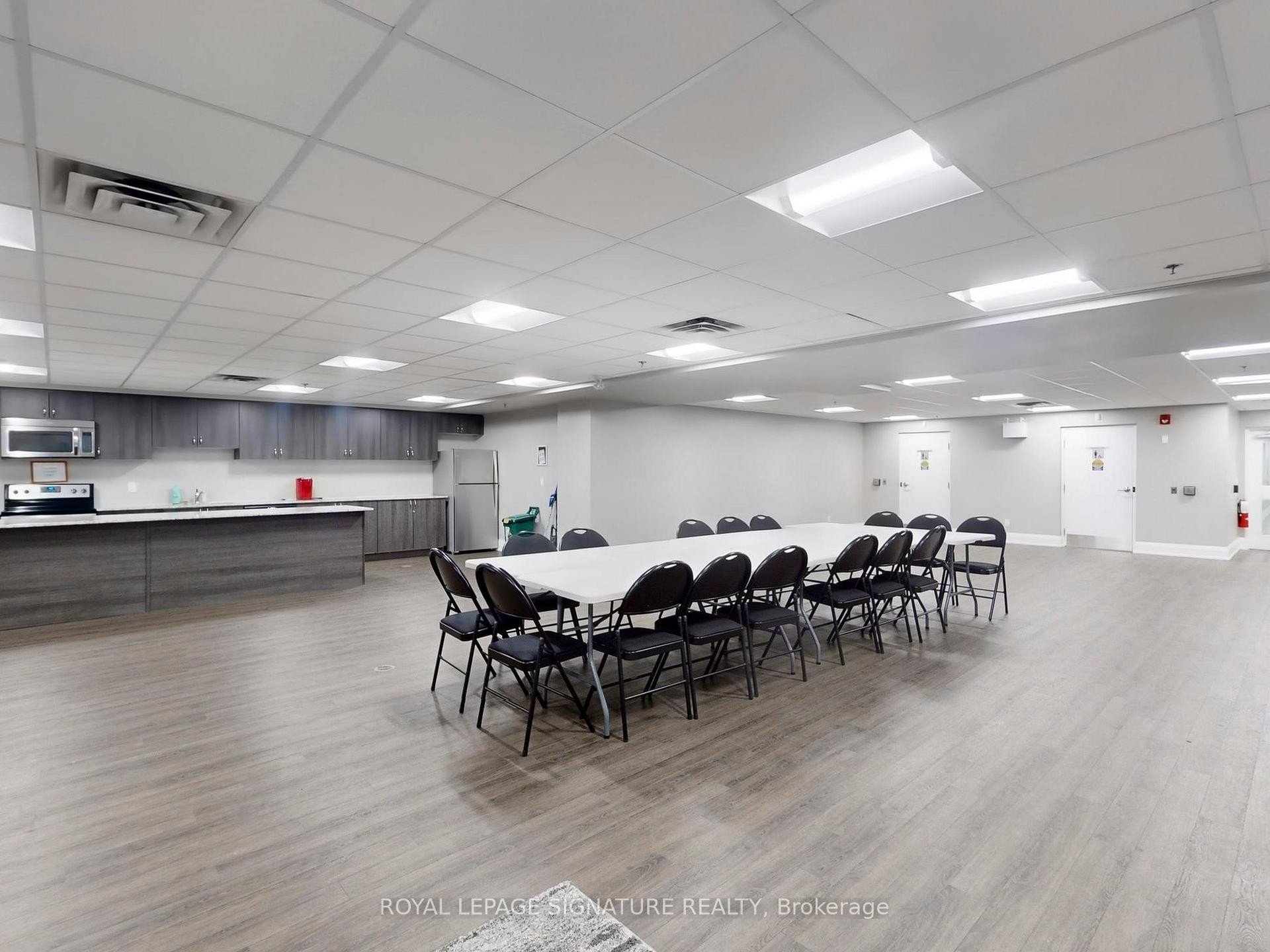 114-481 Rupert Avenue, Whitchurch-Stouffville, ON - Indoor