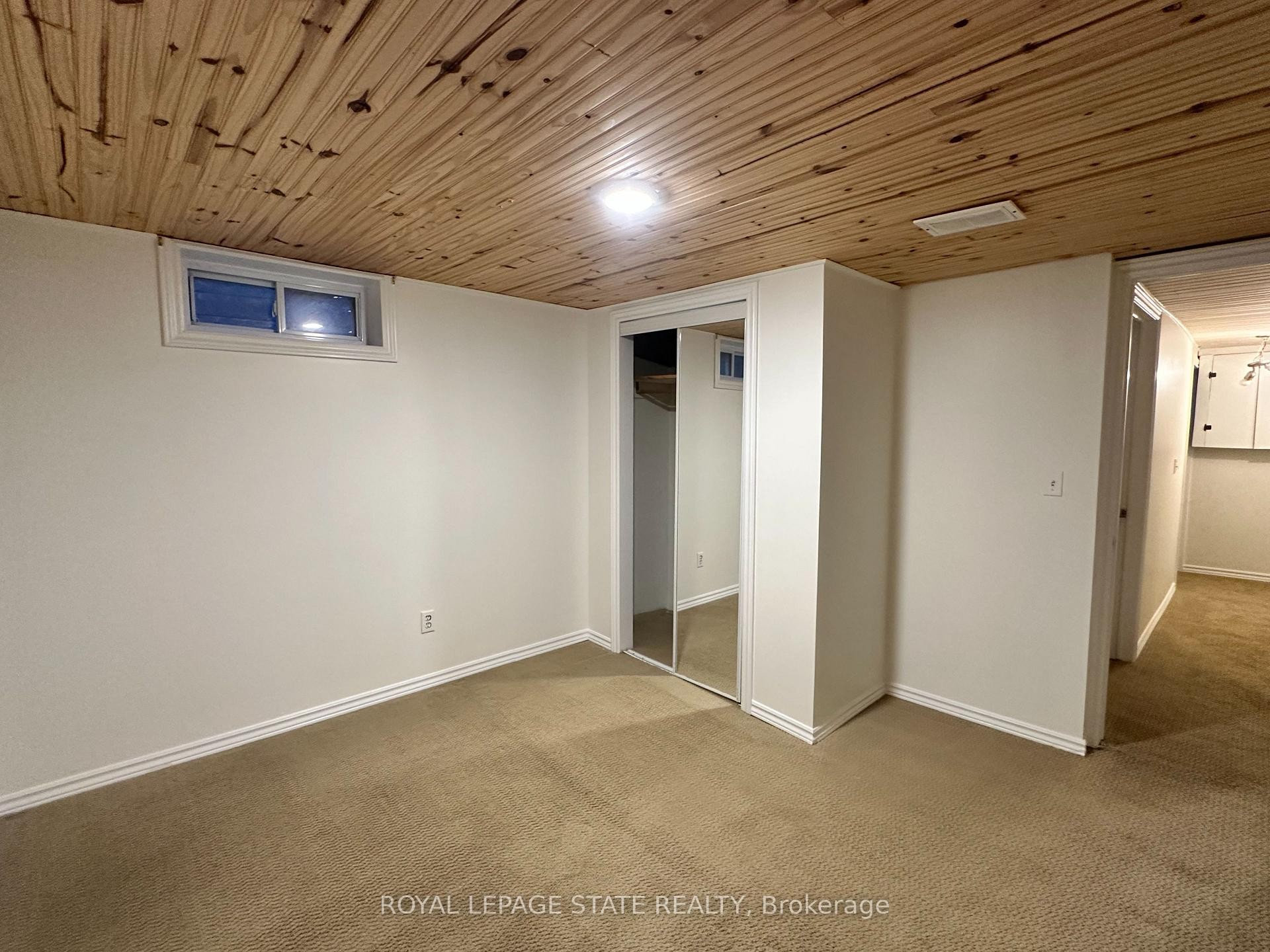 Lower-10 Glenellen Drive, St. Catharines, ON - Indoor Photo Showing Other Room