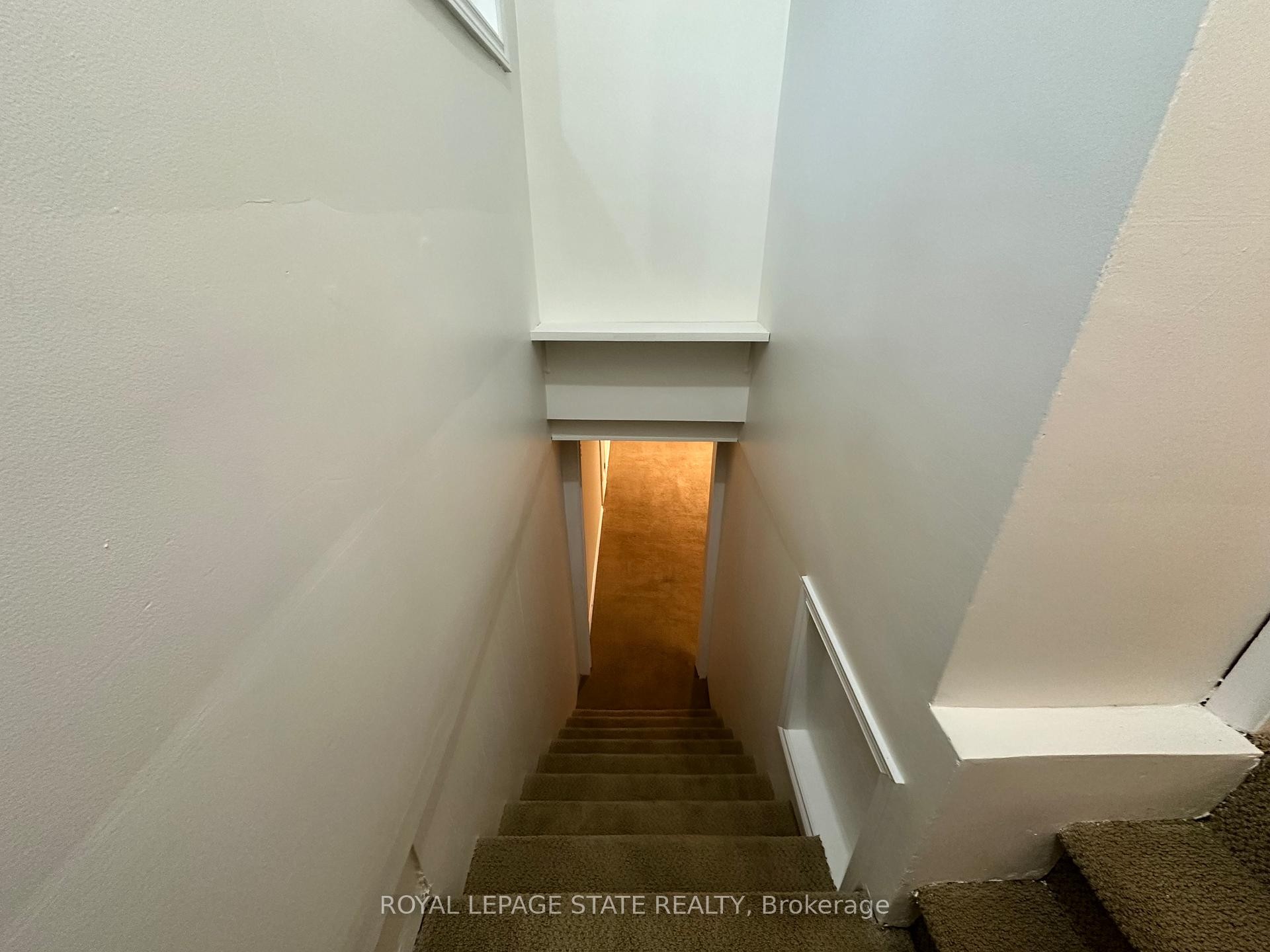 Lower-10 Glenellen Drive, St. Catharines, ON - Indoor Photo Showing Other Room