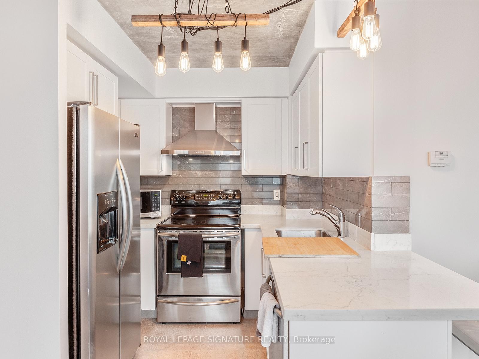 2307-17 Barberry Place, Toronto, ON - Indoor Photo Showing Kitchen With Stainless Steel Kitchen