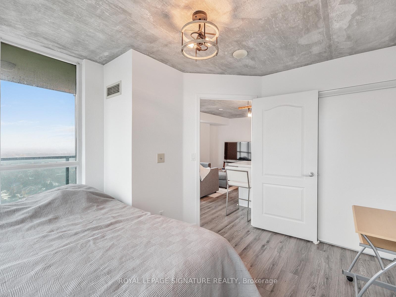 2307-17 Barberry Place, Toronto, ON - Indoor Photo Showing Bedroom