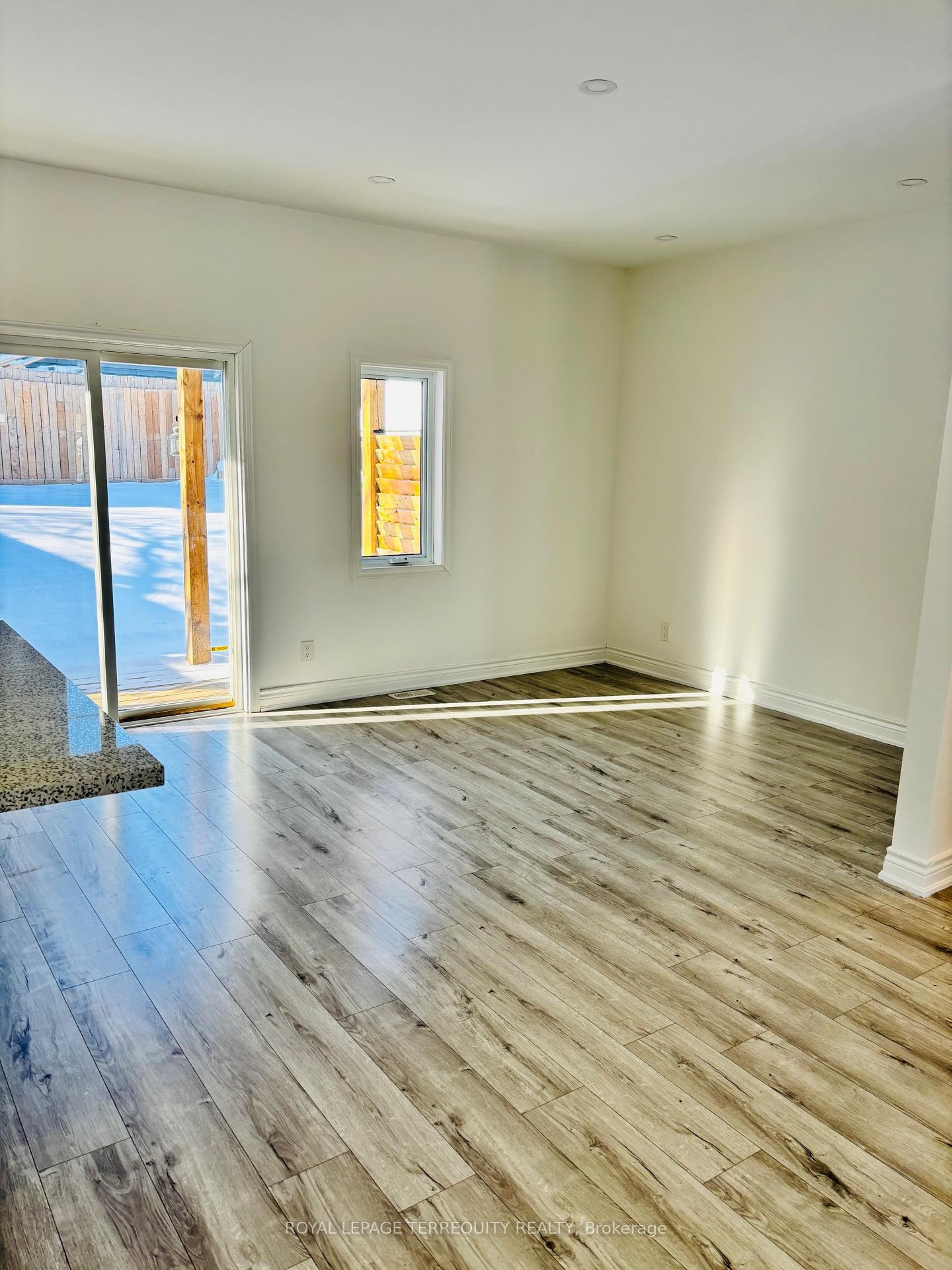 308 Nassau Street, Oshawa, ON - Indoor Photo Showing Other Room