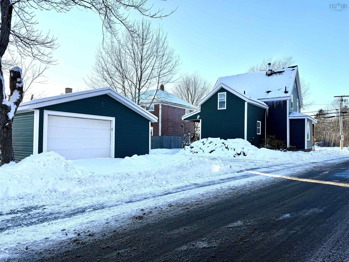 50 Victoria Street W, Amherst, NS