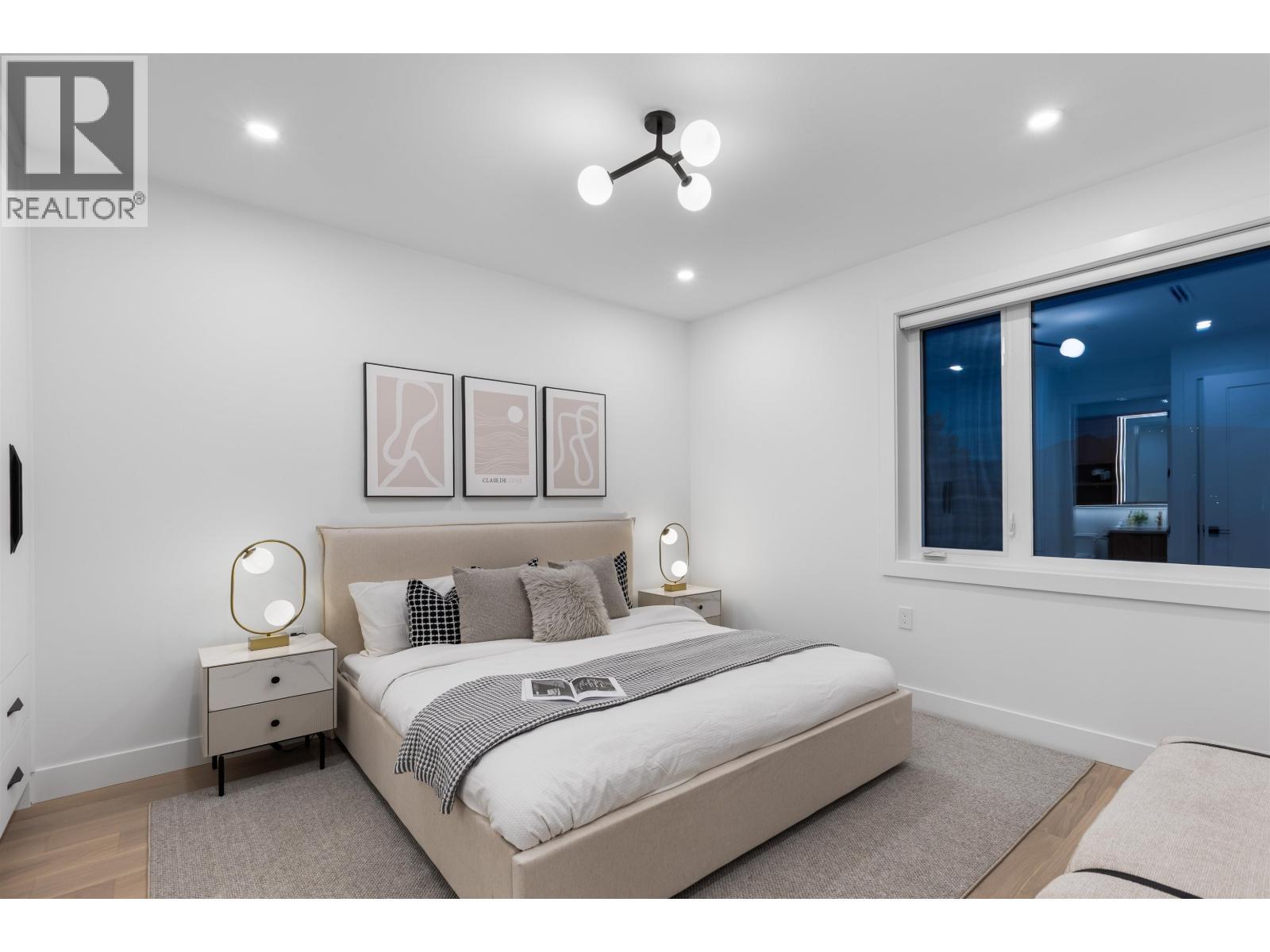 2 2435 Napier Street, Vancouver, BC