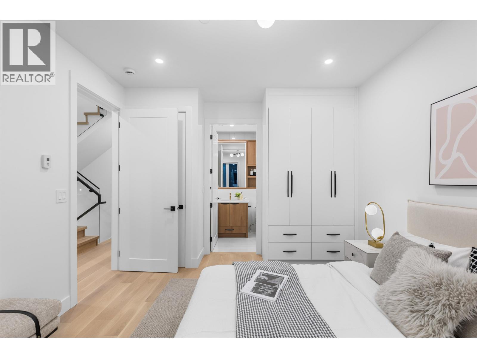 2 2435 Napier Street, Vancouver, BC