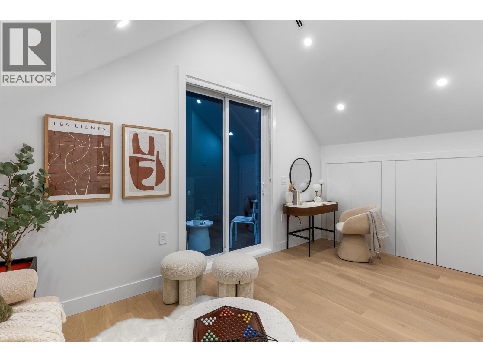 2 2435 Napier Street, Vancouver, BC