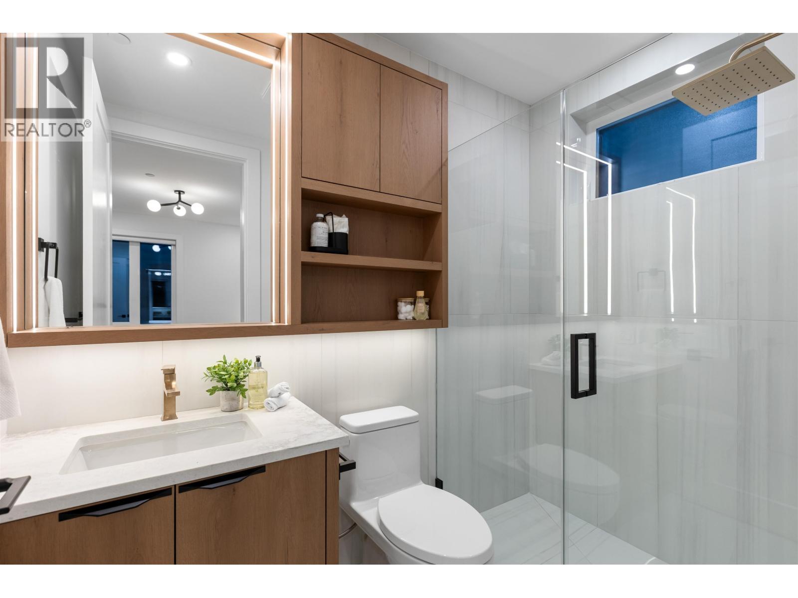 2 2435 Napier Street, Vancouver, BC