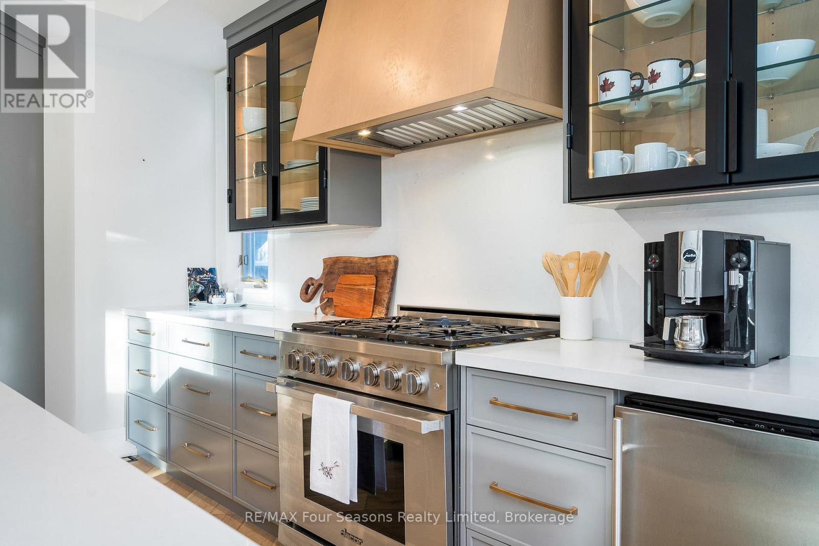 58 - 204 Blueski George Crescent, Blue Mountains, ON - Indoor Photo Showing Kitchen