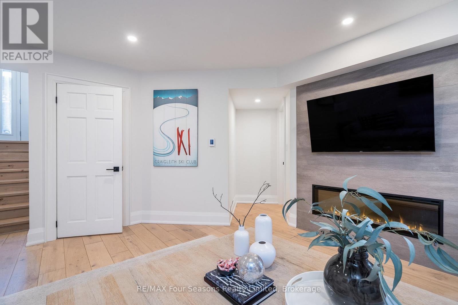 58 - 204 Blueski George Crescent, Blue Mountains, ON - Indoor With Fireplace