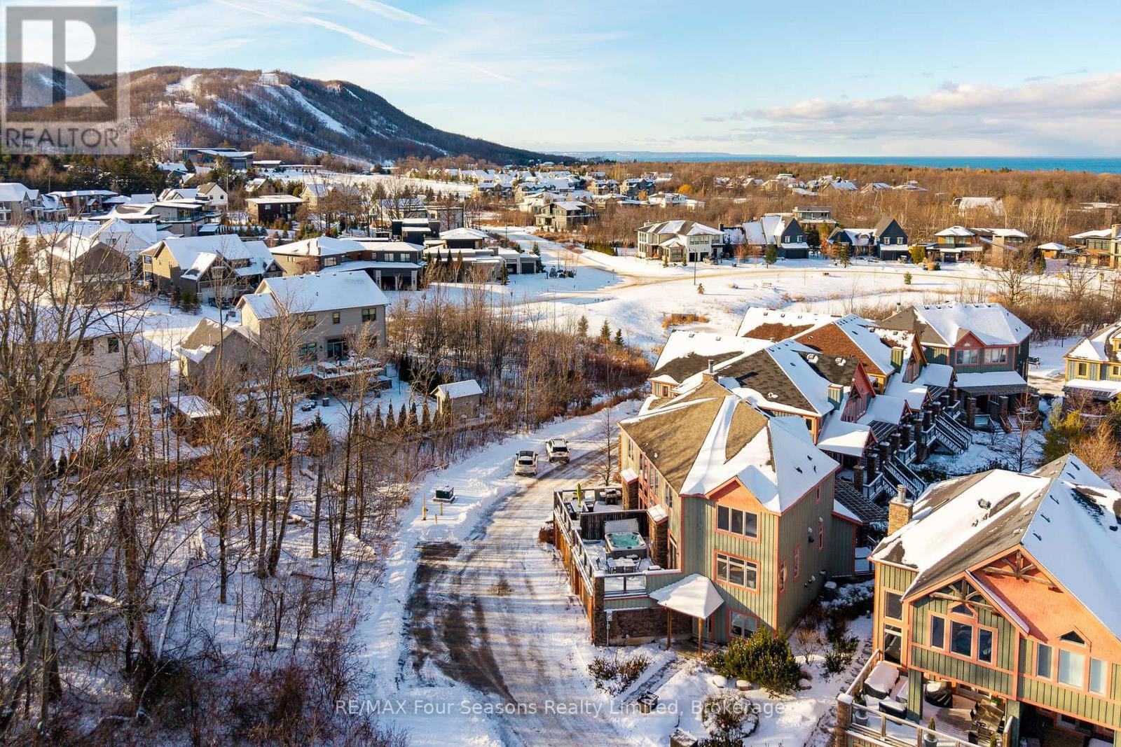 58 - 204 Blueski George Crescent, Blue Mountains, ON - Outdoor With View