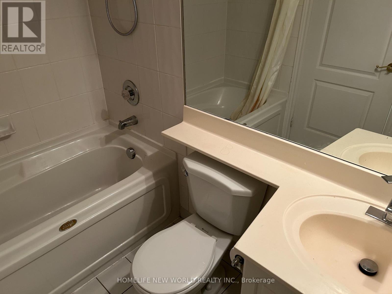 316 - 5418 Yonge Street, Toronto, ON - Indoor Photo Showing Bathroom