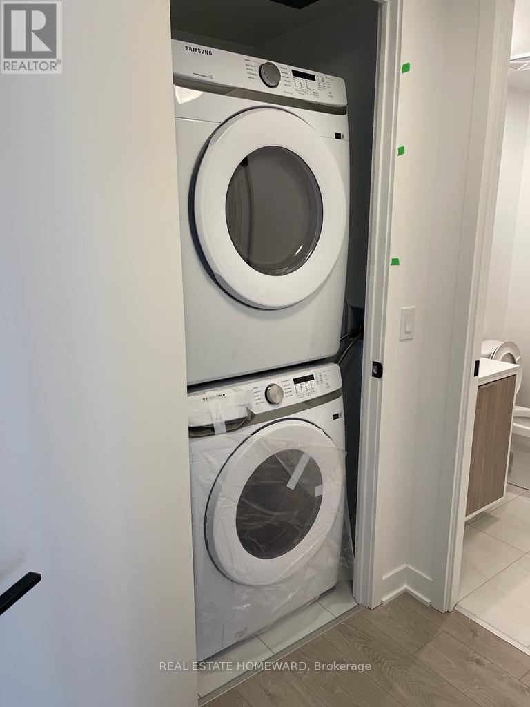 431 - 36 Zorra Street, Toronto, ON - Indoor Photo Showing Laundry Room