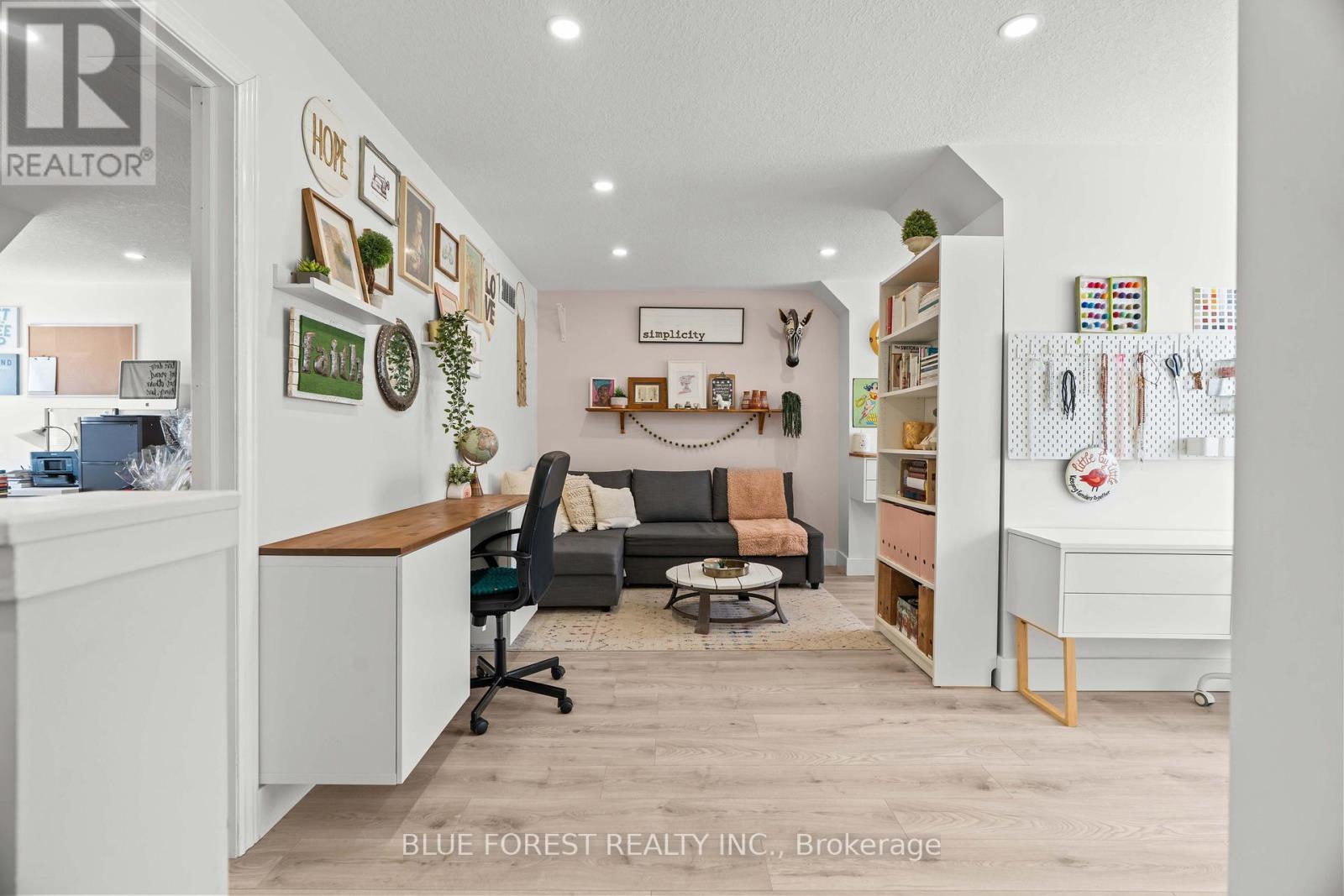 521 Upper Queen Street, London South (South P), ON - Indoor Photo Showing Other Room