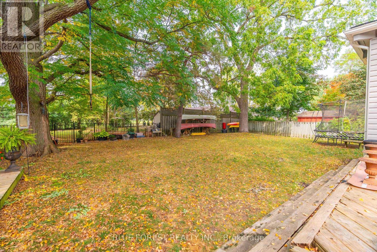 521 Upper Queen Street, London South (South P), ON - Outdoor