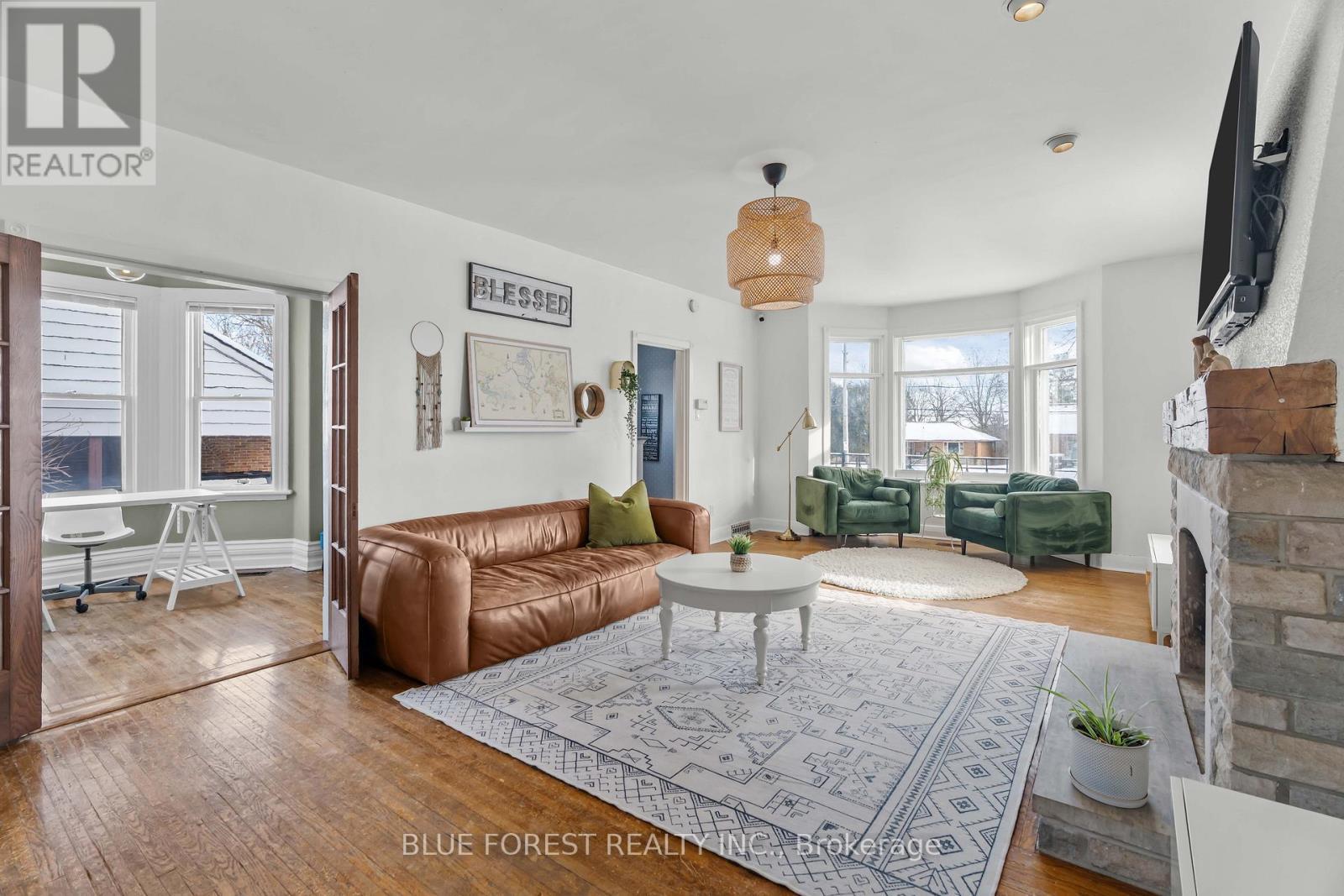 521 Upper Queen Street, London South (South P), ON - Indoor Photo Showing Living Room