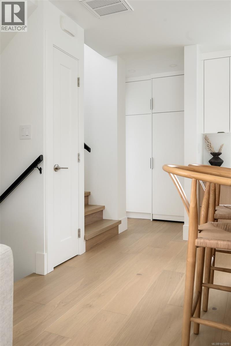 2 2268 Bowker Ave, Oak Bay, BC - Indoor Photo Showing Other Room