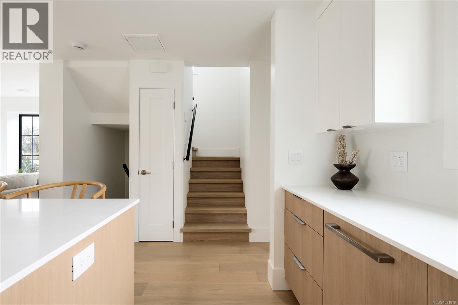 2 2268 Bowker Ave, Oak Bay, BC - Indoor Photo Showing Other Room