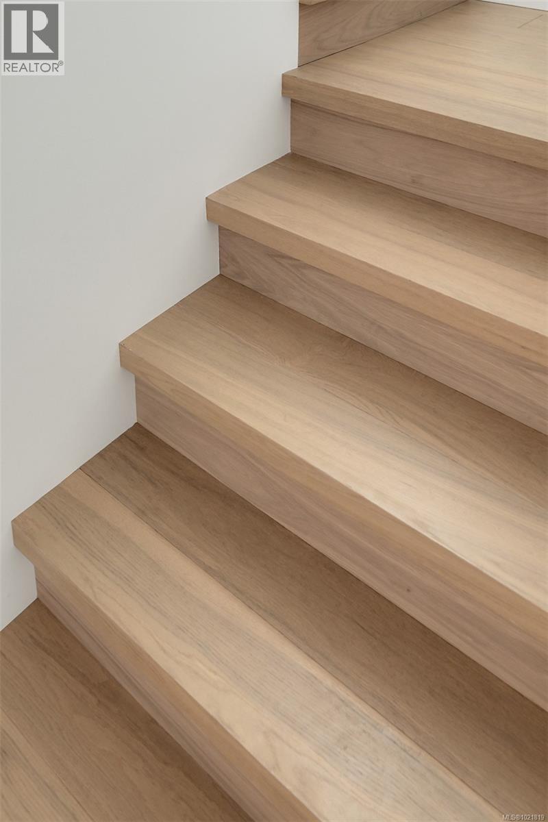 2 2268 Bowker Ave, Oak Bay, BC - Indoor Photo Showing Other Room