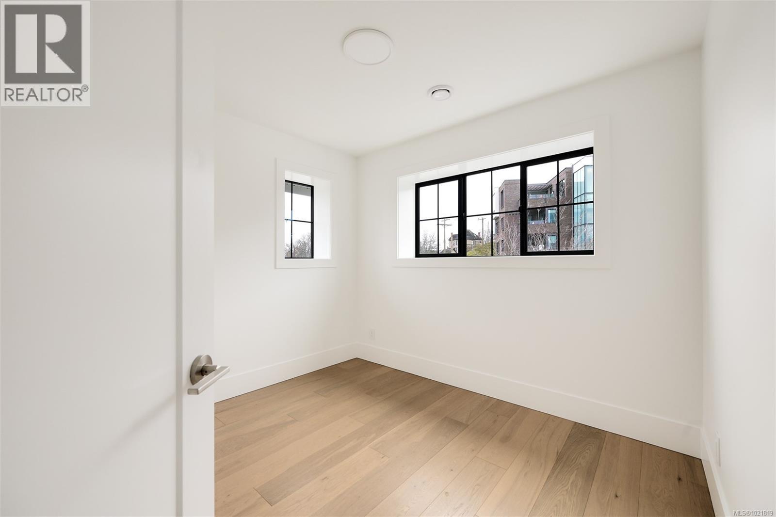 2 2268 Bowker Ave, Oak Bay, BC - Indoor Photo Showing Other Room