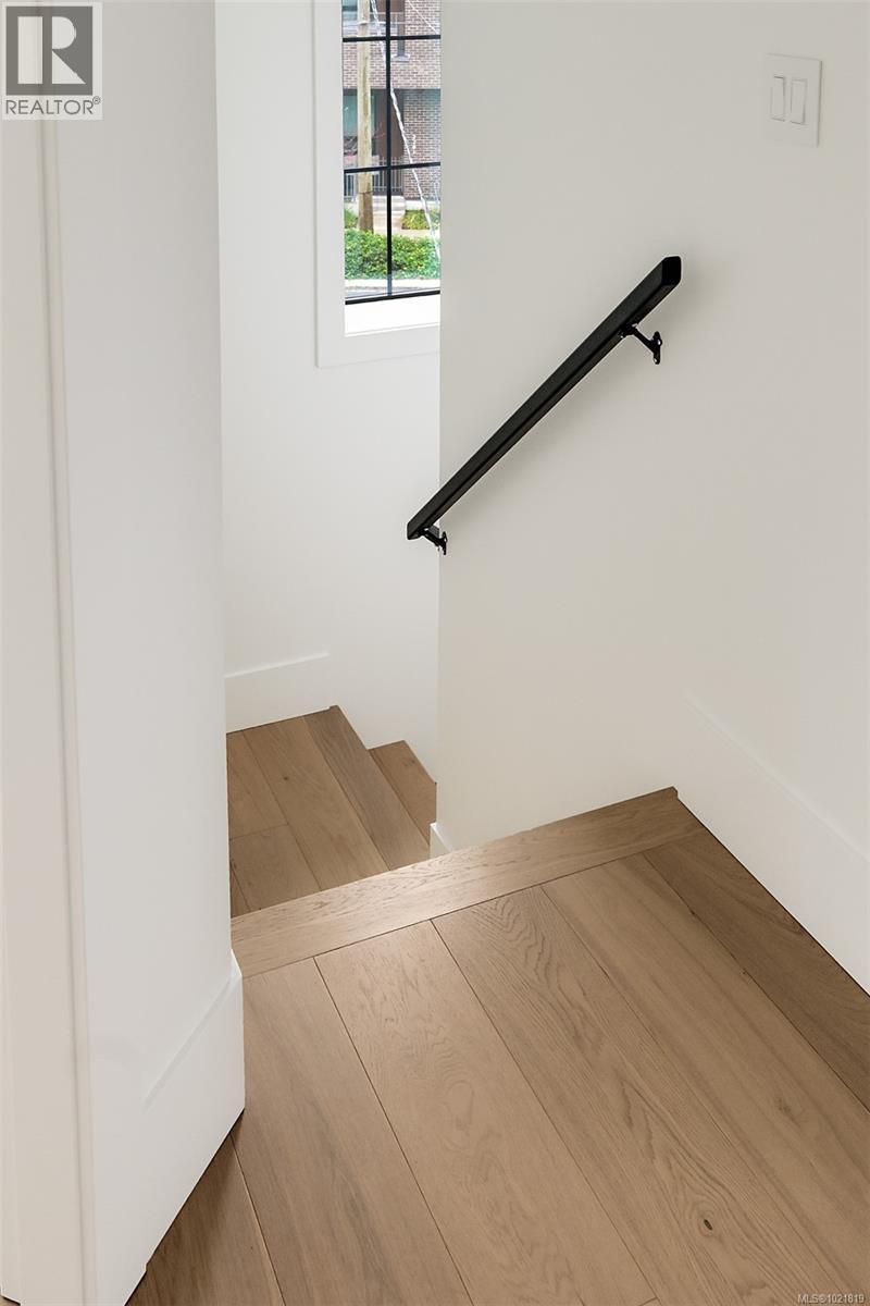 2 2268 Bowker Ave, Oak Bay, BC - Indoor Photo Showing Other Room