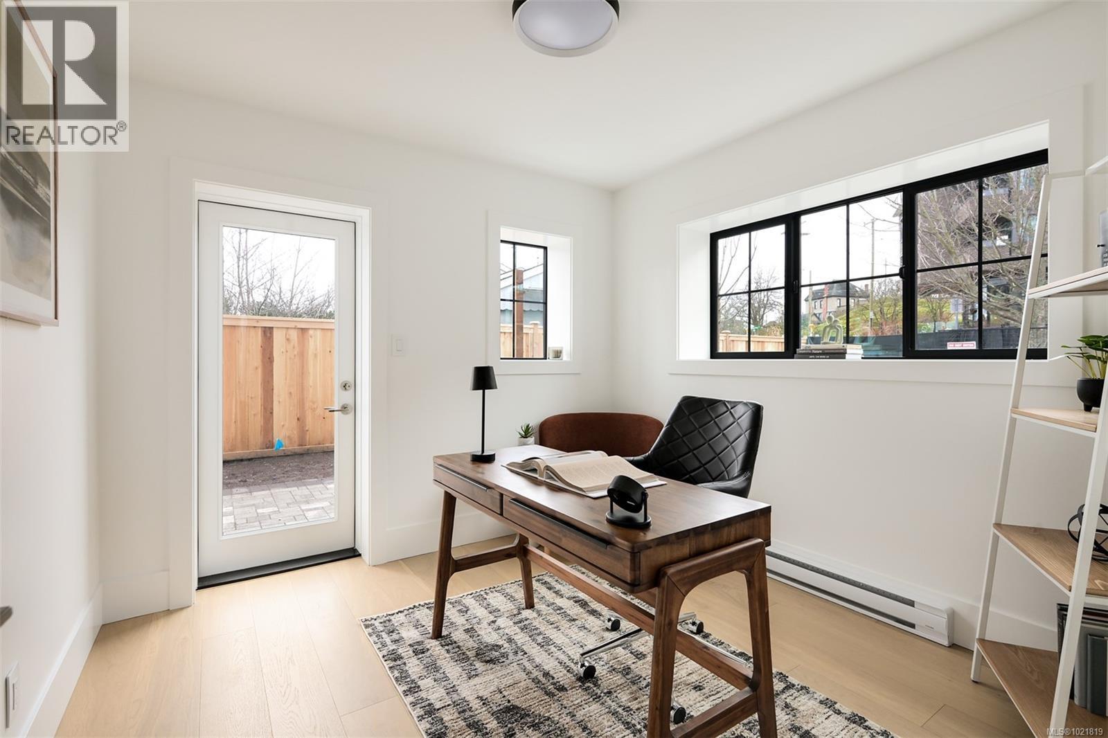 2 2268 Bowker Ave, Oak Bay, BC - Indoor