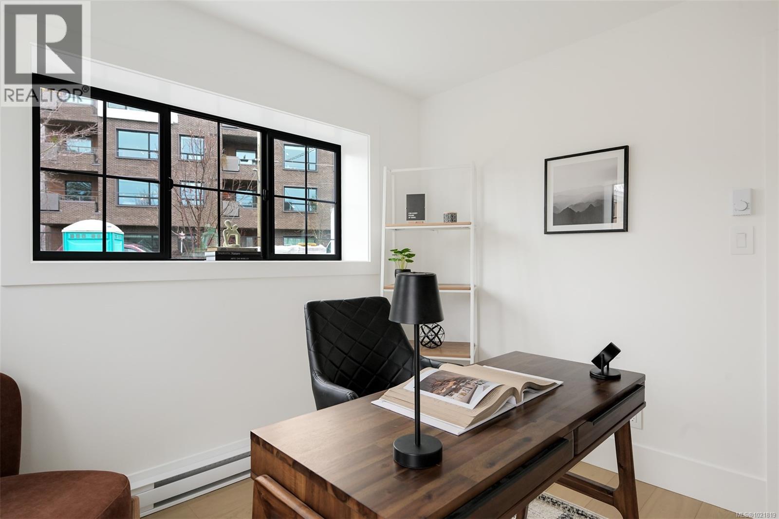 2 2268 Bowker Ave, Oak Bay, BC - Indoor Photo Showing Office
