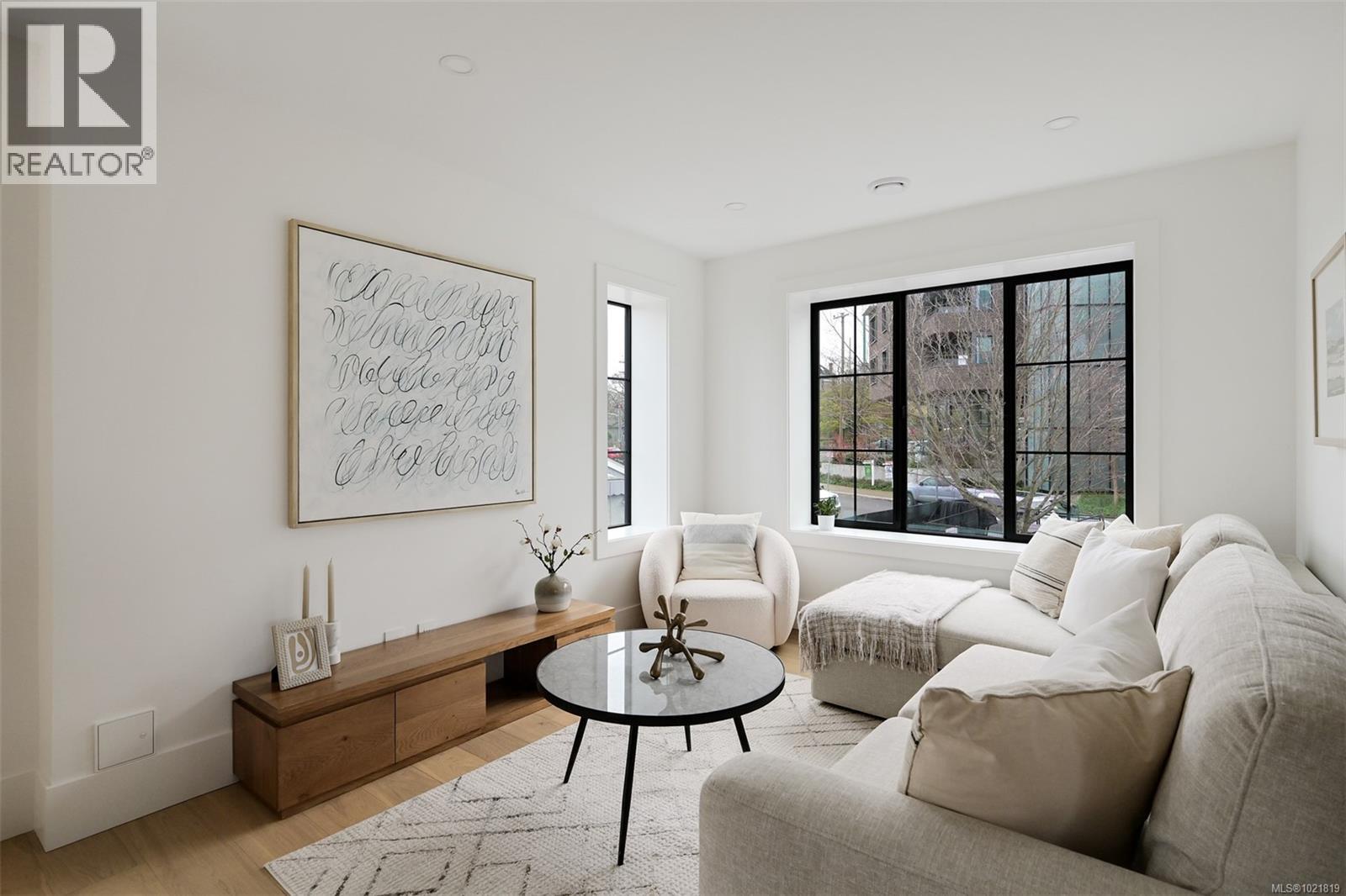 2 2268 Bowker Ave, Oak Bay, BC - Indoor Photo Showing Other Room