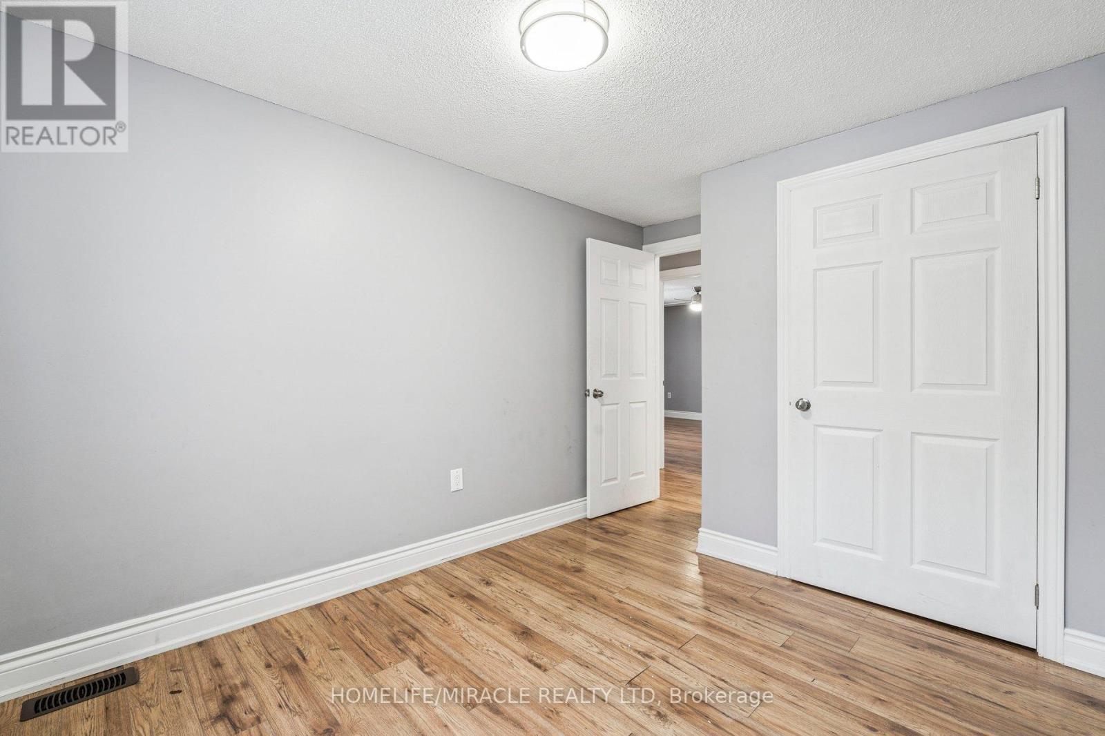 147 Hickling Trail, Barrie, ON - Indoor Photo Showing Other Room