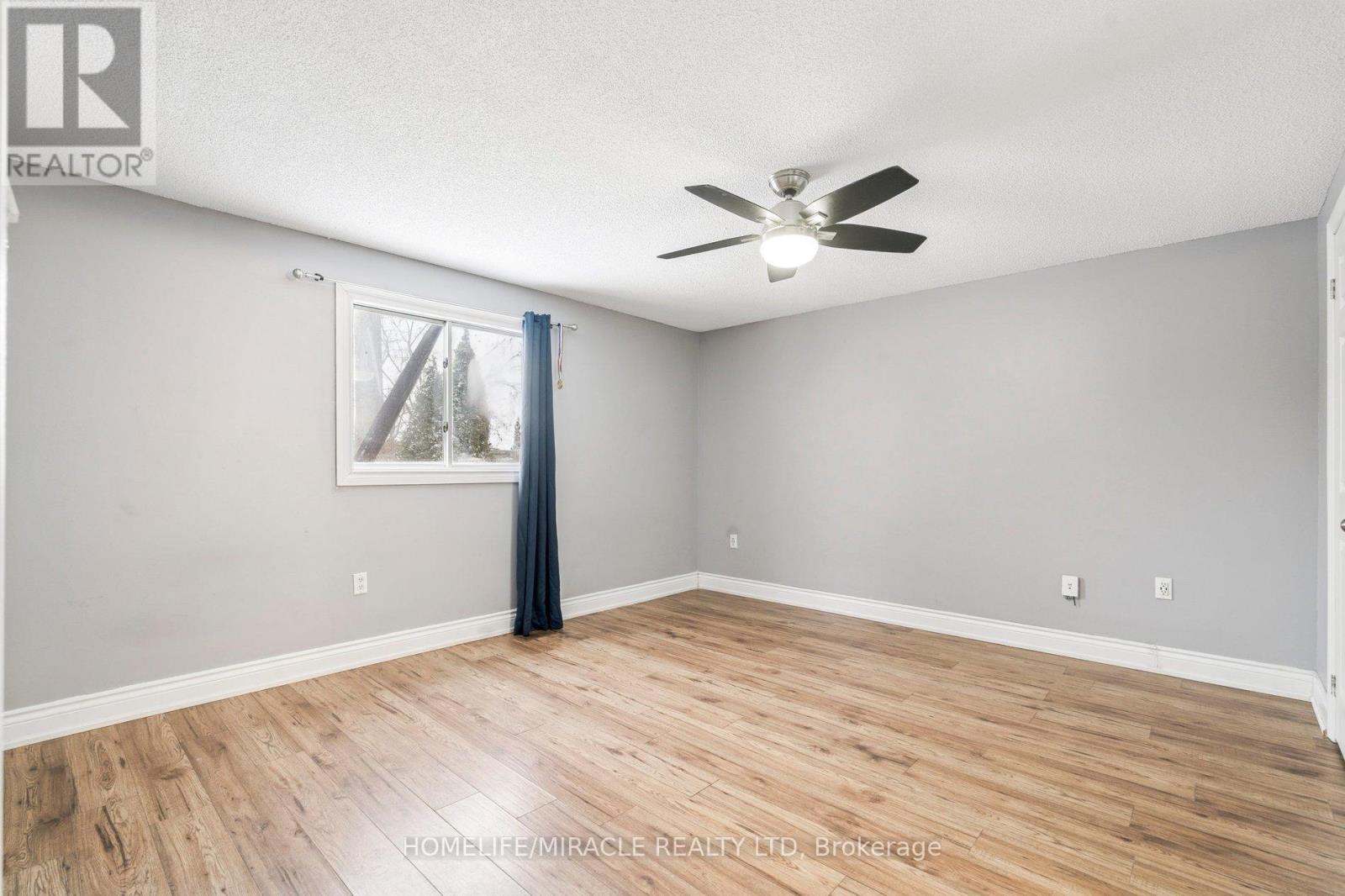 147 Hickling Trail, Barrie, ON - Indoor Photo Showing Other Room