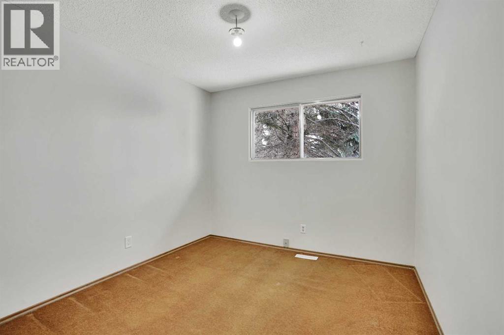 107 Silver Brook Drive Nw, Calgary, AB